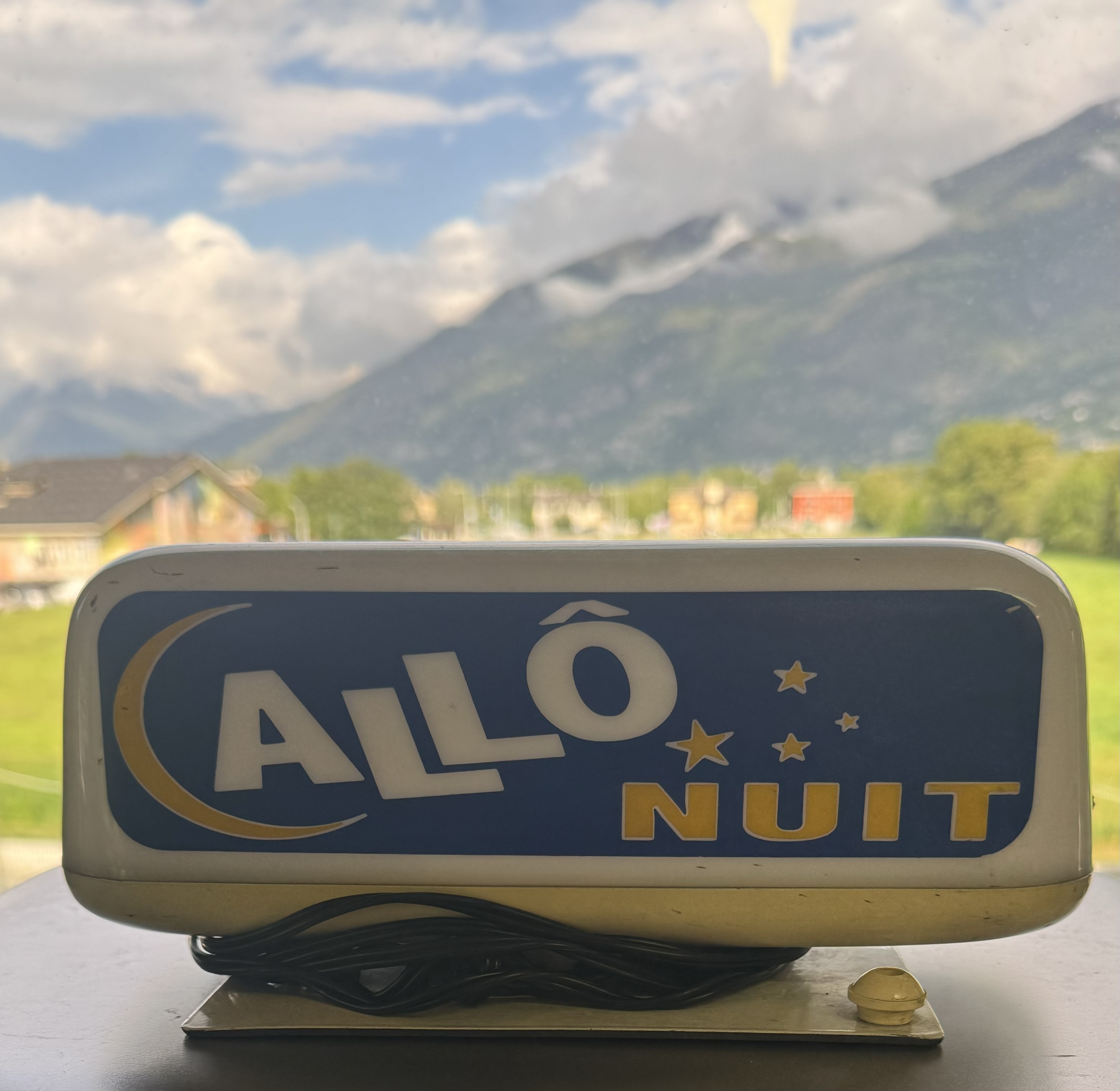 Insegna Allo Nuit
